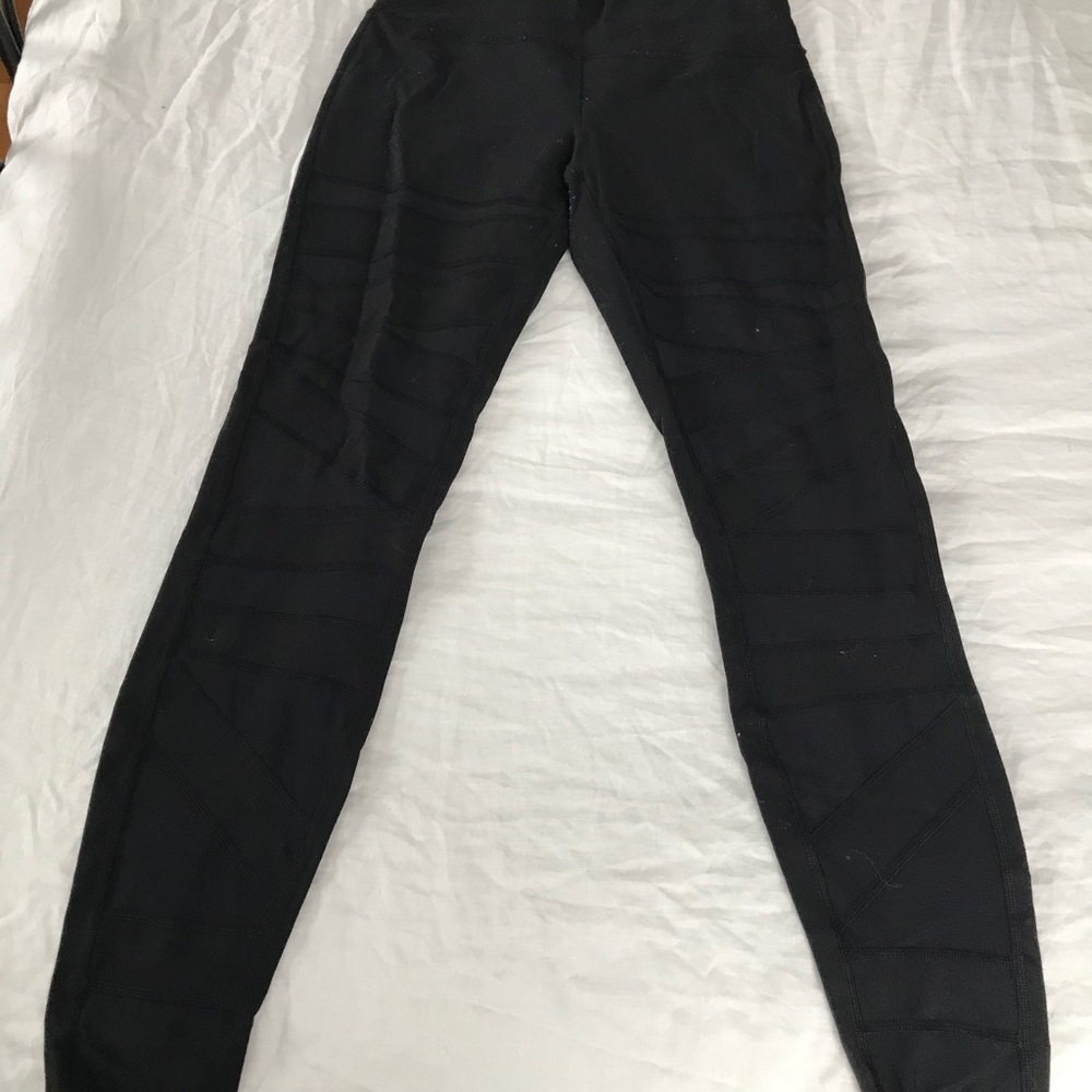 Lululemon mesh leggings - Picture 1 of 6